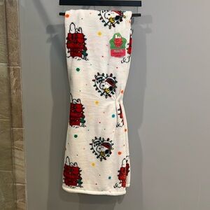 Peanuts Snoopy Holiday VelvetLoft Throw Blanket by Berkshire 50 x 70 in